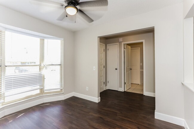 Photo - 2633 Grafton Dr