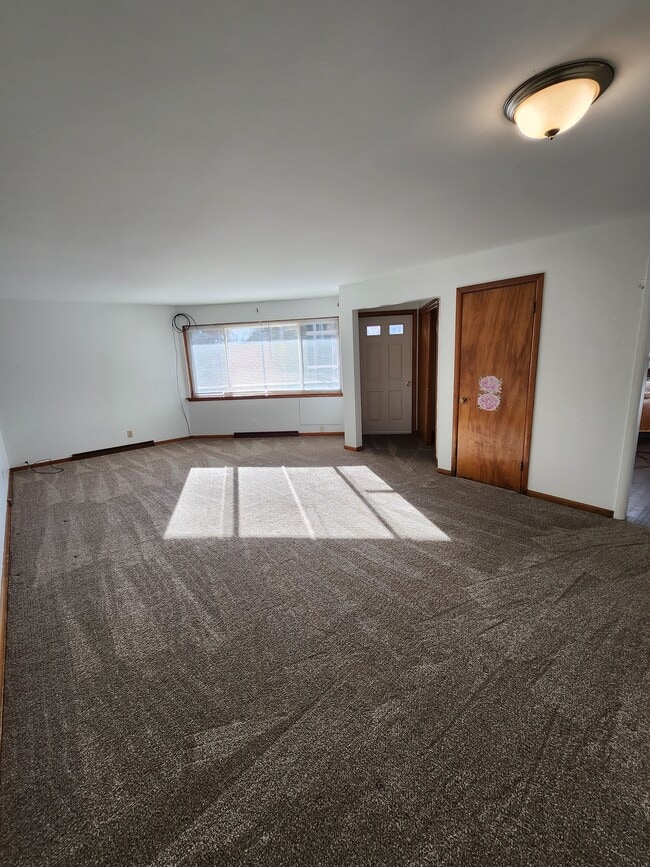 Photo - Swords & Rohmann Unit 706