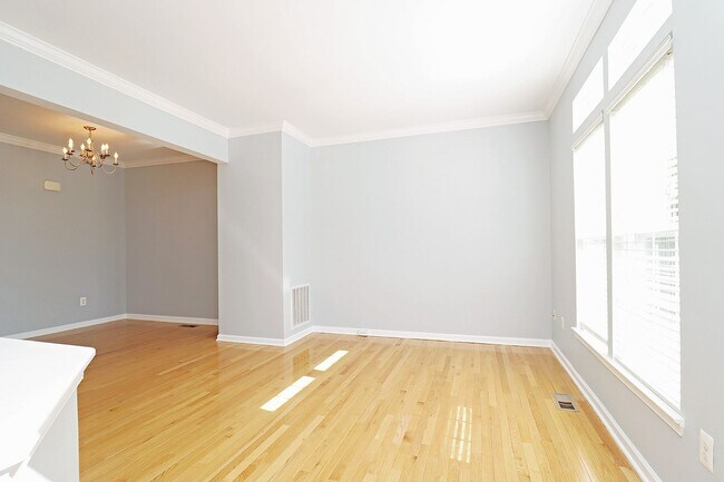 Photo - Spacious Pantops Townhome – Convenient, Pet-Friendly Living