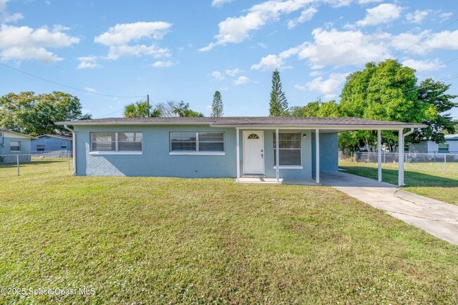 Building Photo - 557 Cox St