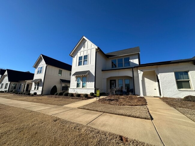 Photo - Spacious and Well Maintained 3 Bedroom Townhome in Woodward Oaks