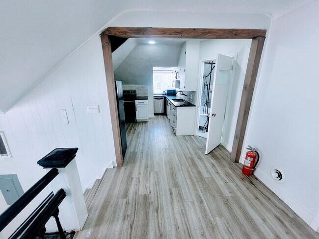 Photo - 324 L St E Unit C