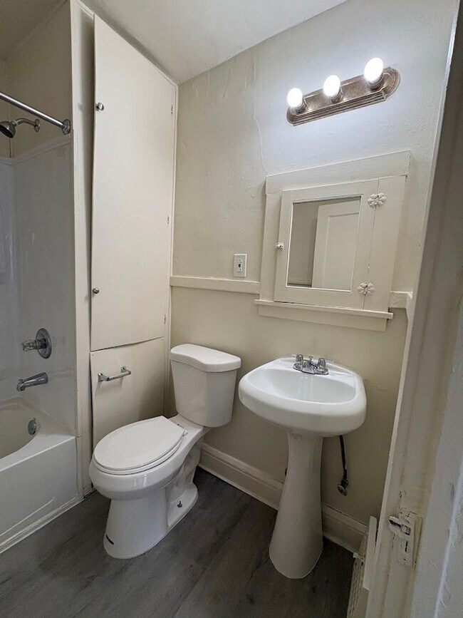 Photo - 378 E 156th St Unidad UPPER