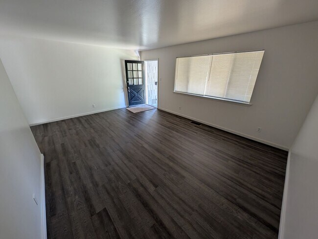 Photo - Topaz 35/37 Unit 1335