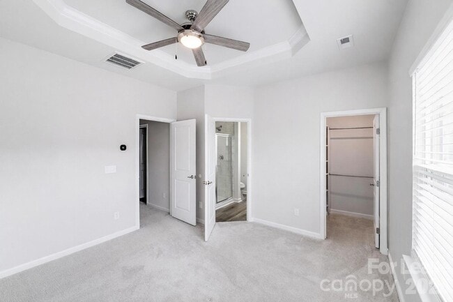 Photo - 2303 Autumn Olive Ln