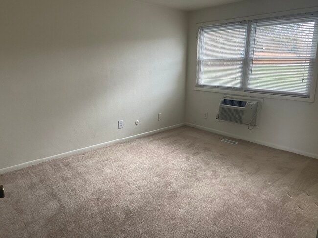 Photo - Ivy Manor Apartments LLC