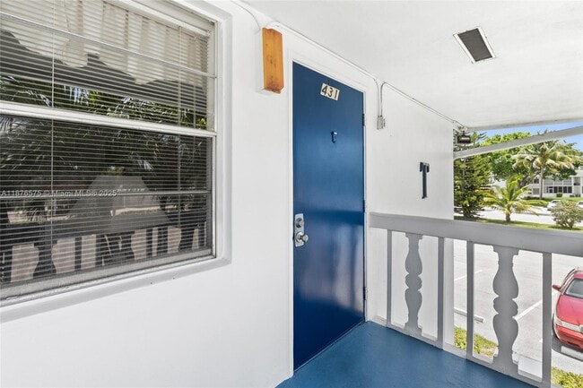 Photo - 431 Markham S Unidad 431