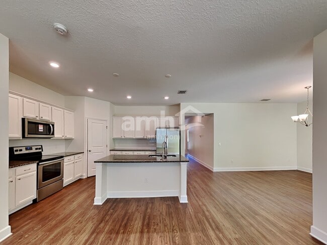 Photo - 233 Crestrun Loop