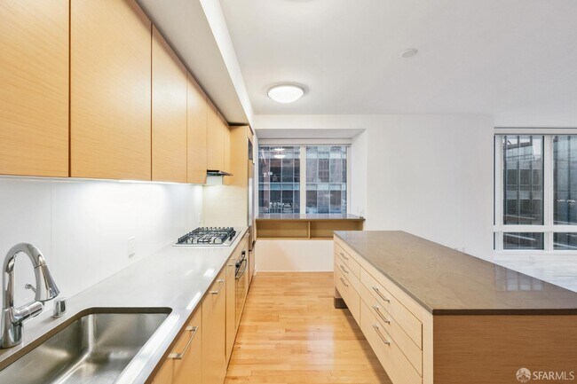 Photo - 301 Mission St