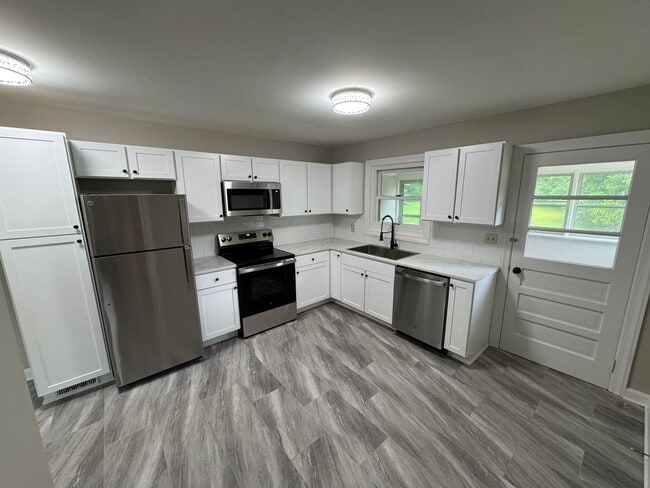 Photo - 2112 N Stewart Ave