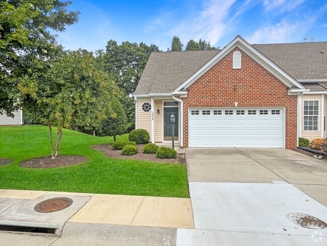 Building Photo - Welcoming 3 Bed, 2.5 Bath Home in Midlothian!