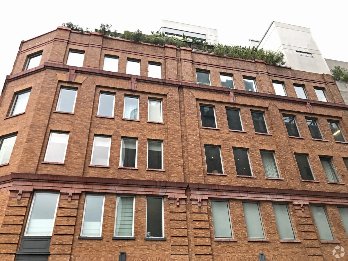 Photo - 120-126 Eleventh Ave