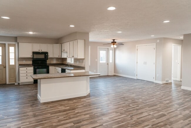 Photo - Marshall Commons 1003 Unit 02