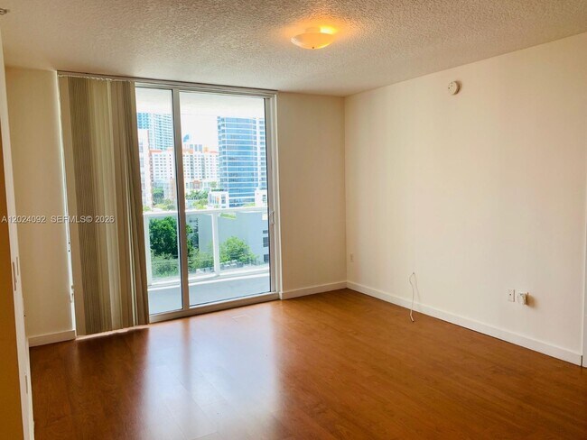 Photo - 601 NE 23rd St Unit 804