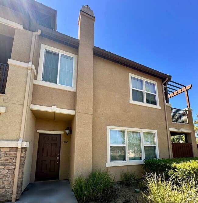 Building Photo - 15659 Vista Way Rental