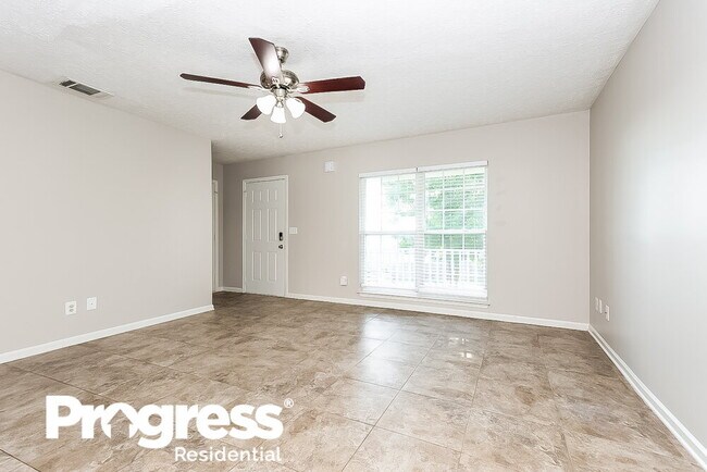 Photo - 170 Dreville Dr