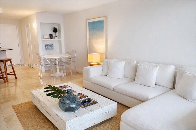 6917 Collins Ave Unit 1611