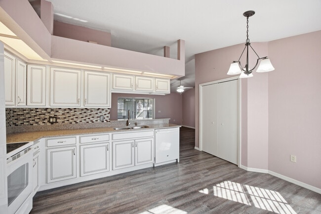 Photo - 7239 Scenic Pl