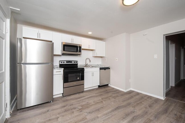 Building Photo - 719 5th Ave Rental