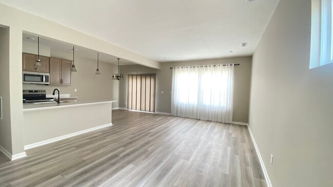 Photo - 1635 Autumn Spice Pl