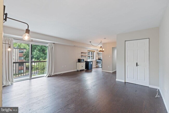 Photo - 3312 S 28th St Unidad 303