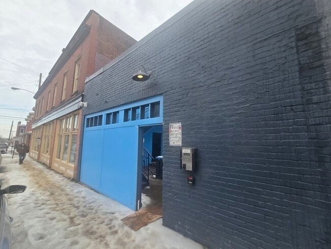 Building Photo - 301 Goshen St Unit 20D