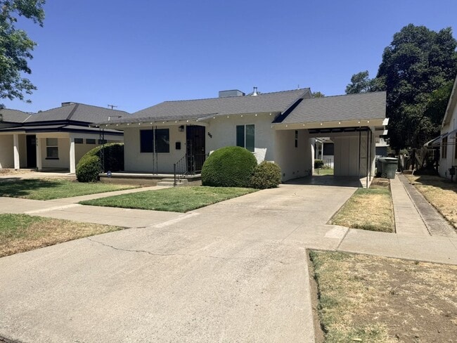 Photo - 823 W 21st St Unidad 821 W 21st