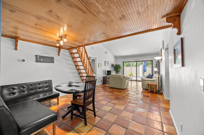 Photo - 257 Pleasant Wood Dr