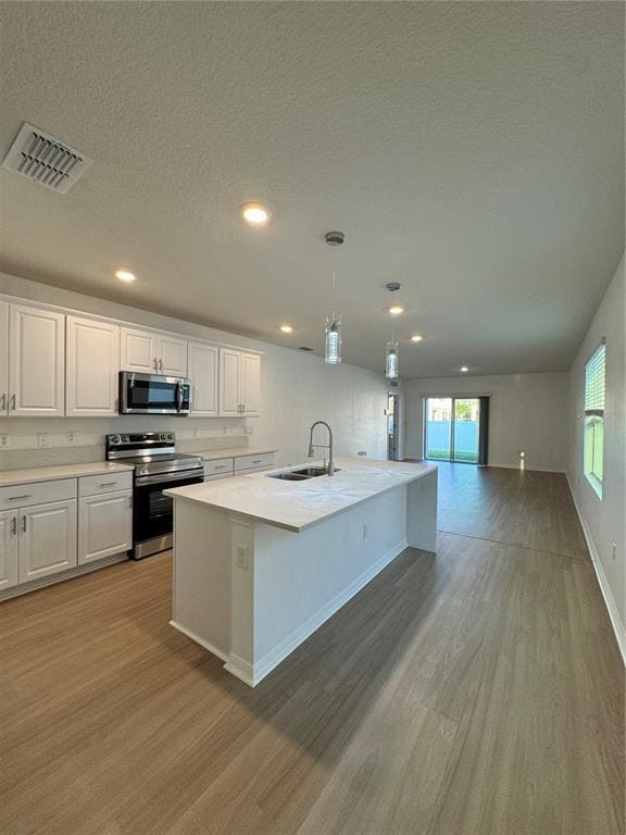 Photo - 1541 Fernmeadow St