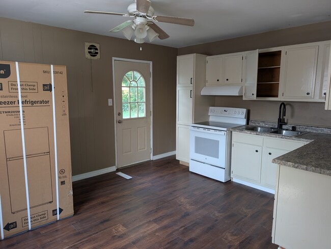 Photo - 1805 Southwood Dr