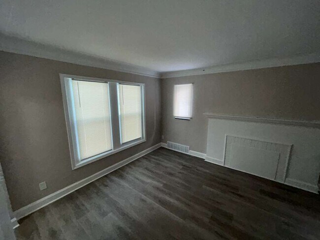 Photo - Cute 3 Bedroom Bungalow