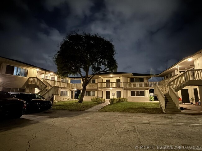 Photo - 265 SW 7th St Unit 4