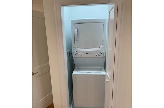 79 Thornton Rd