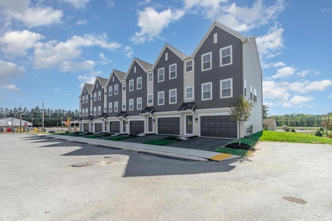 Building Photo - 12 Kenzie Way