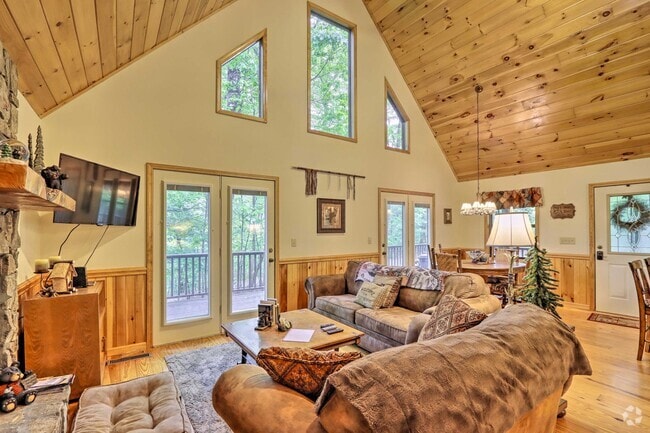 Building Photo - 100 Carvers View Trl Rental