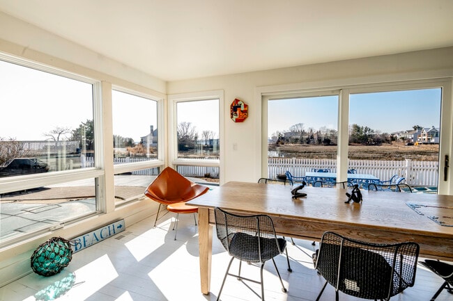 Photo - 36 Spriteview Ave