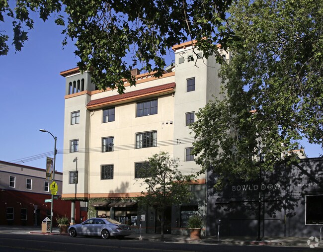 Photo - Temescal Place