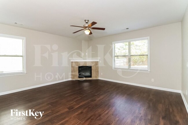 Photo - 193 Palisades Dr