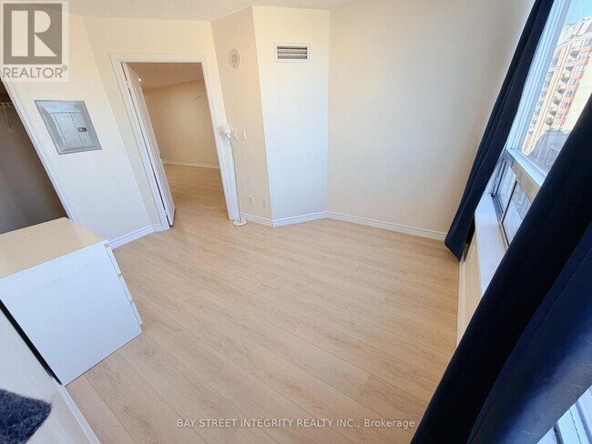 Photo - 8 Rean Dr Unit 507