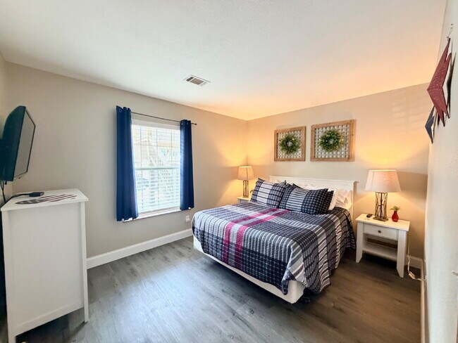 FULLY FURNISHED 2Br / Ground Floor Condo