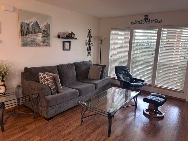 Living Area - 1836 NE Fairview Ave Unit C