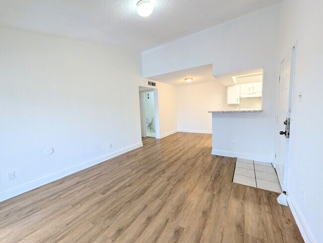 Photo - Bright 1BR/1BA Condo – Convenient Kendall Location
