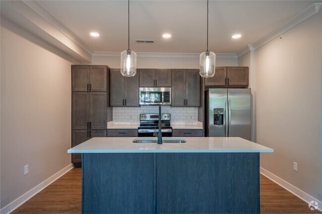 2BR, 2BA - 1,371SF - Kitchen