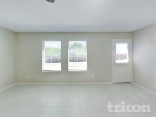 Photo - 1740 Clairborne Ct