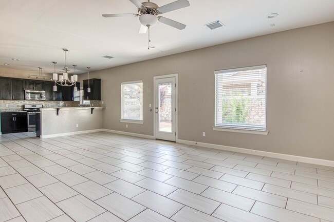 Photo - Eastside Beautiful 3 bed/2 baths