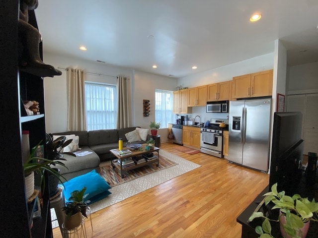 Photo - 2120 W Washington Blvd