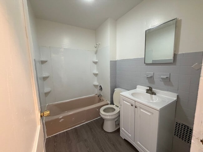 Photo - 57 Maltby St Unit 2nd Back