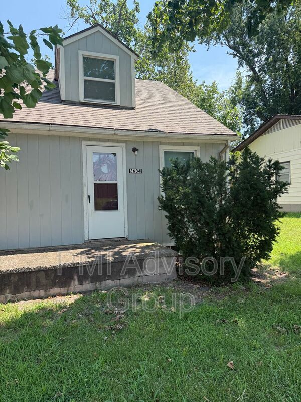 Photo - 2634 SE Adams St