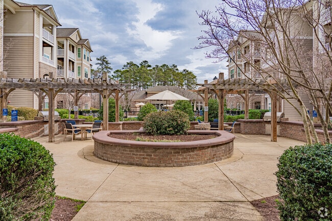 Pool & Patio