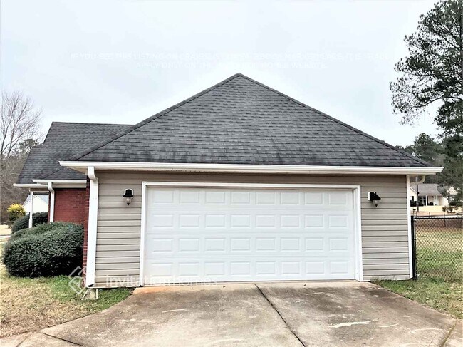 Photo - 401 Stuarts Ln